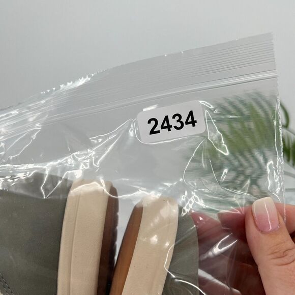 Clarks Cloudsteppers Boots Women 9 M Faux Fur Flat Winter Snow Shoes Zip Up - Picture 13 of 13